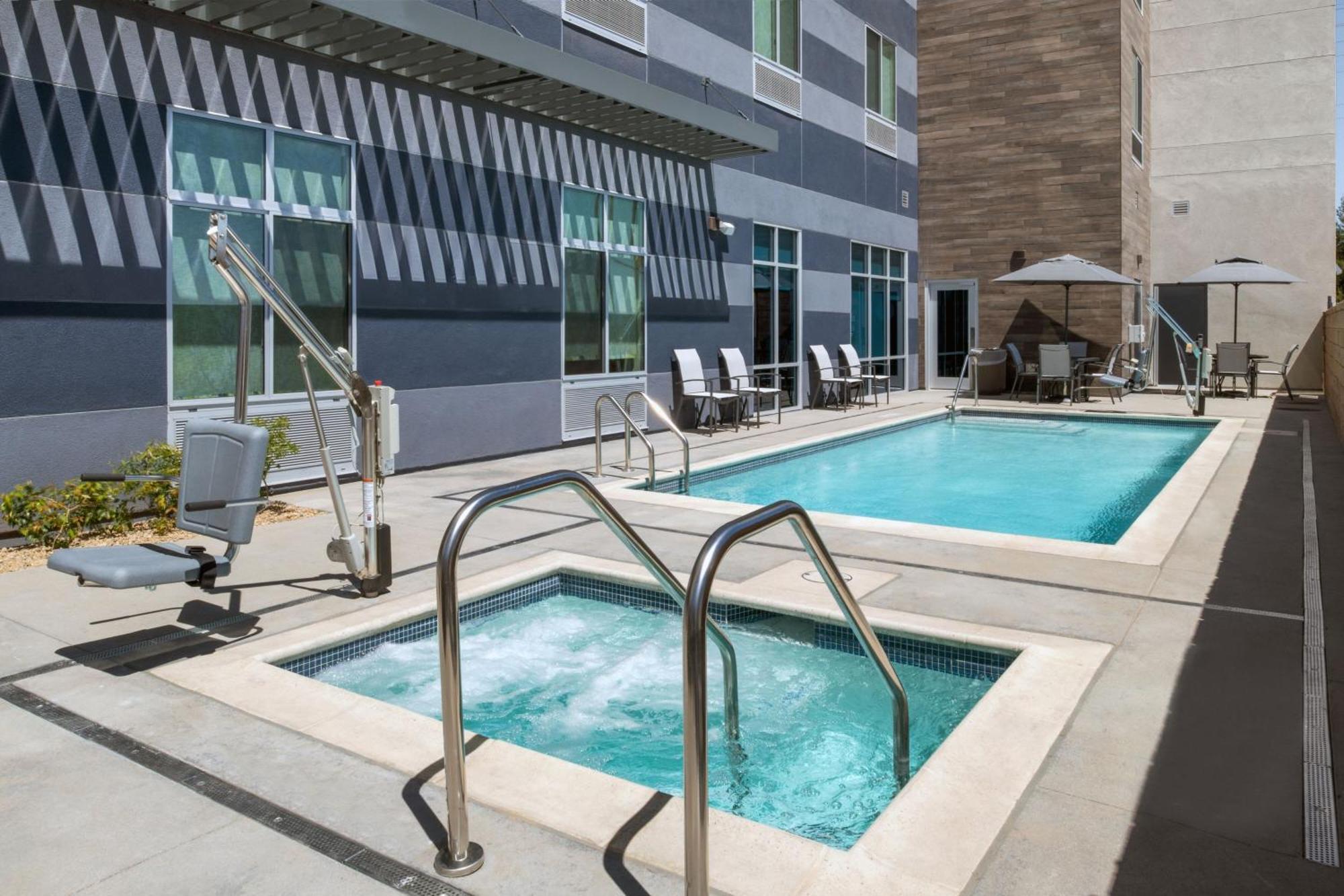 Fairfield By Marriott Inn & Suites ויקטורוויל מראה חיצוני תמונה